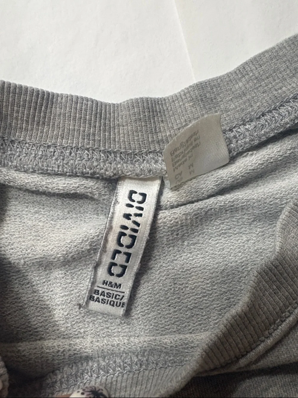 H&M Light Gray Crewneck Sweatshirt with Small Heart Embroidery - Picture 5 of 5